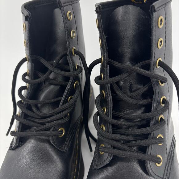 DocMartens Zavala Black Leather Platform Combat Boots Men 7 Women 8 Goth Grunge main image 7